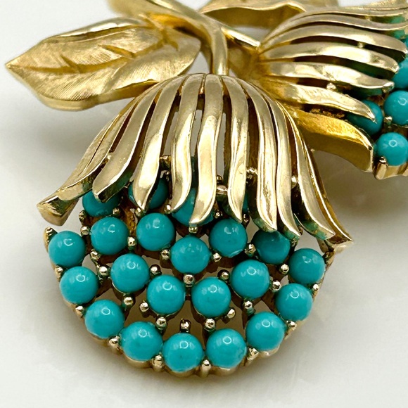 RARE Trifari Alfred Philippe Gold Tone Turquoise Bead Brooch & Earrings Set EUC - Picture 10 of 16